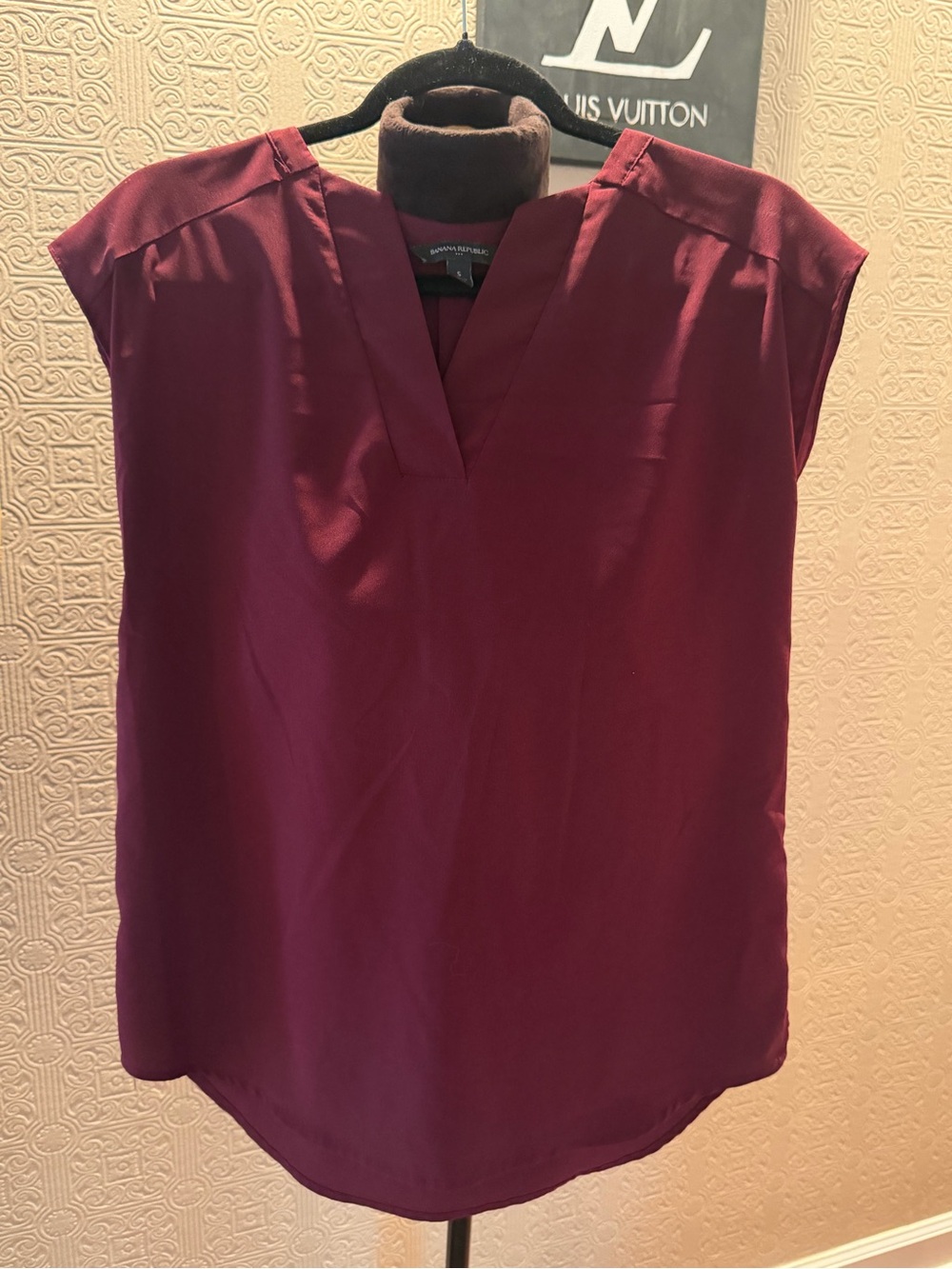 Banana Republic Wine V-Neck Cap Sleeve Top